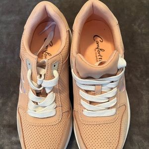 Gravity defyer, comfort for  shoes size 10